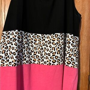 Stylish Black and Pink Leopard Print Tank Top